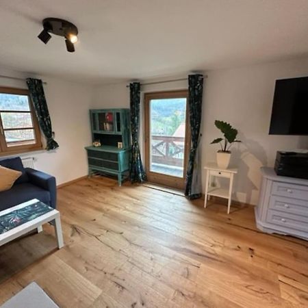Charmante Farbenfrohe Wohnung Fuer Zwei Fischbachau Kültér fotó
