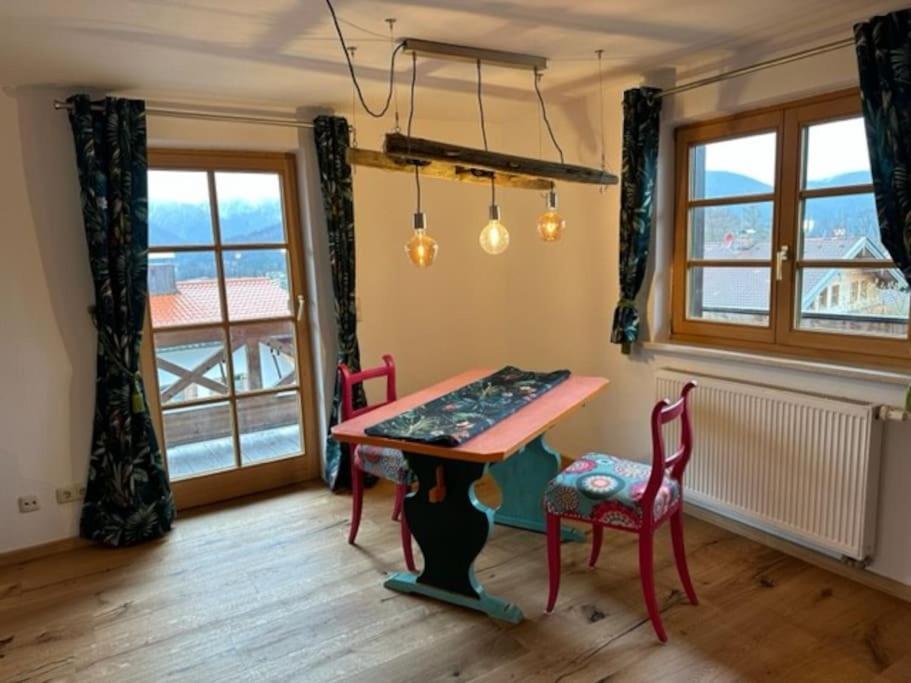 Charmante Farbenfrohe Wohnung Fuer Zwei Fischbachau Kültér fotó